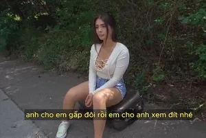 Cô gái trên xe buýt đã giúp tôi thủ dâm và nuốt tinh dịch của tôi